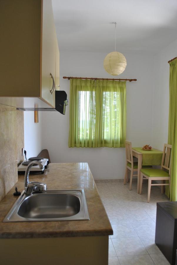 Antigoni Apartments 'Olive Room' ミラトス エクステリア 写真